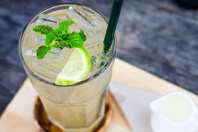 Mẫu câu: I’m thirsty.