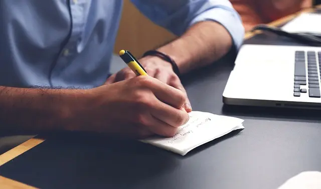 Mẫu câu: Please write it down.
